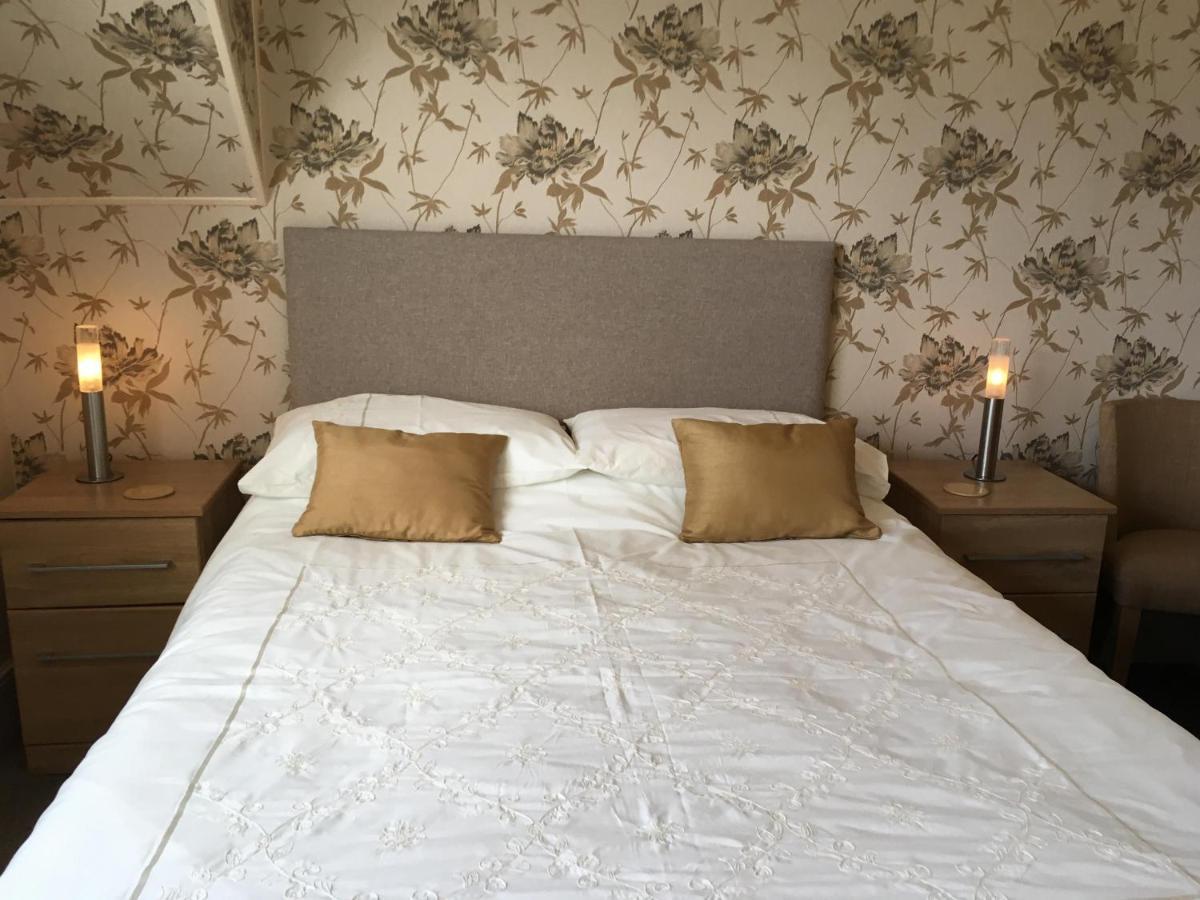 Devonia Express Hotel Истборн Екстериор снимка