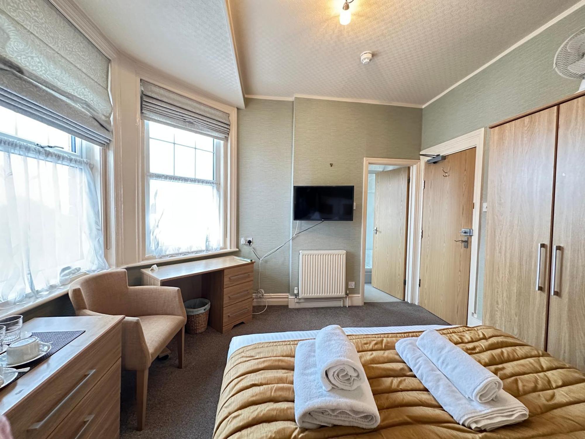Devonia Express Hotel Истборн Стая снимка