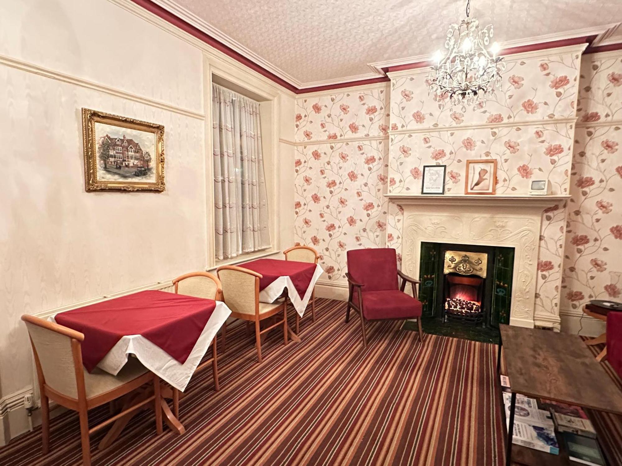 Devonia Express Hotel Истборн Екстериор снимка